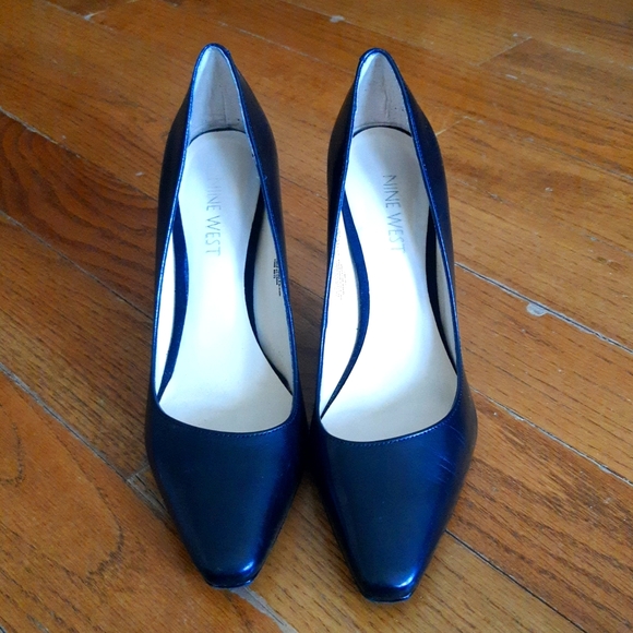 Nine West Classy Heels - Picture 2 of 4